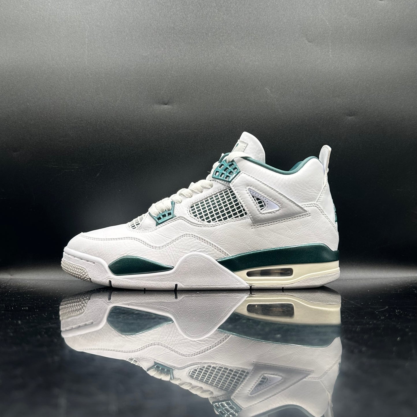 (PRE-OWNED) Jordan 4 Oxidized Green SZ 9.5