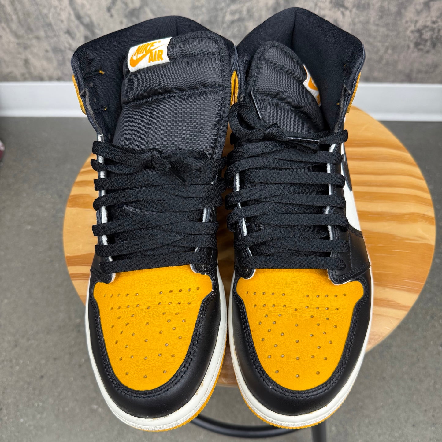 PRE-OWNED Jordan 1 Taxi SZ 10.5