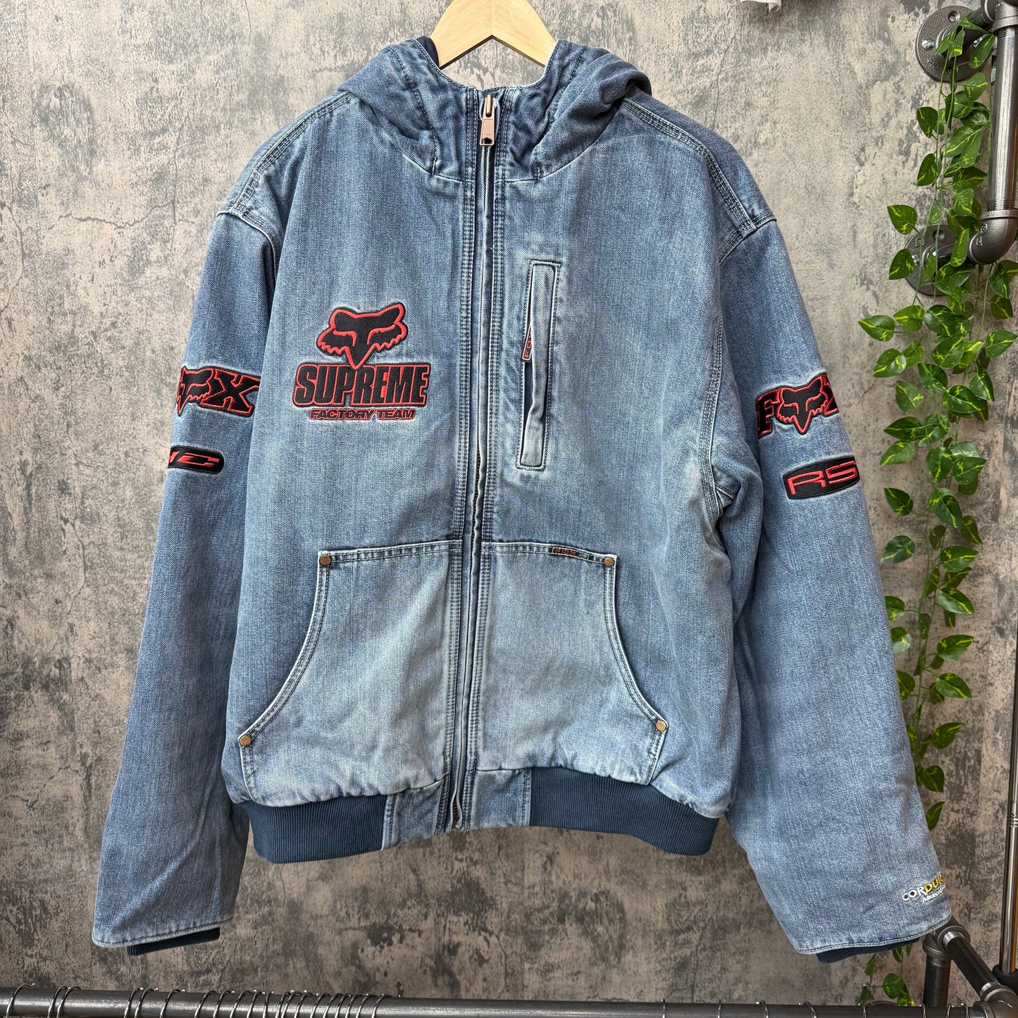 Supreme Fox Denim Jacket SZ Large (NEW)