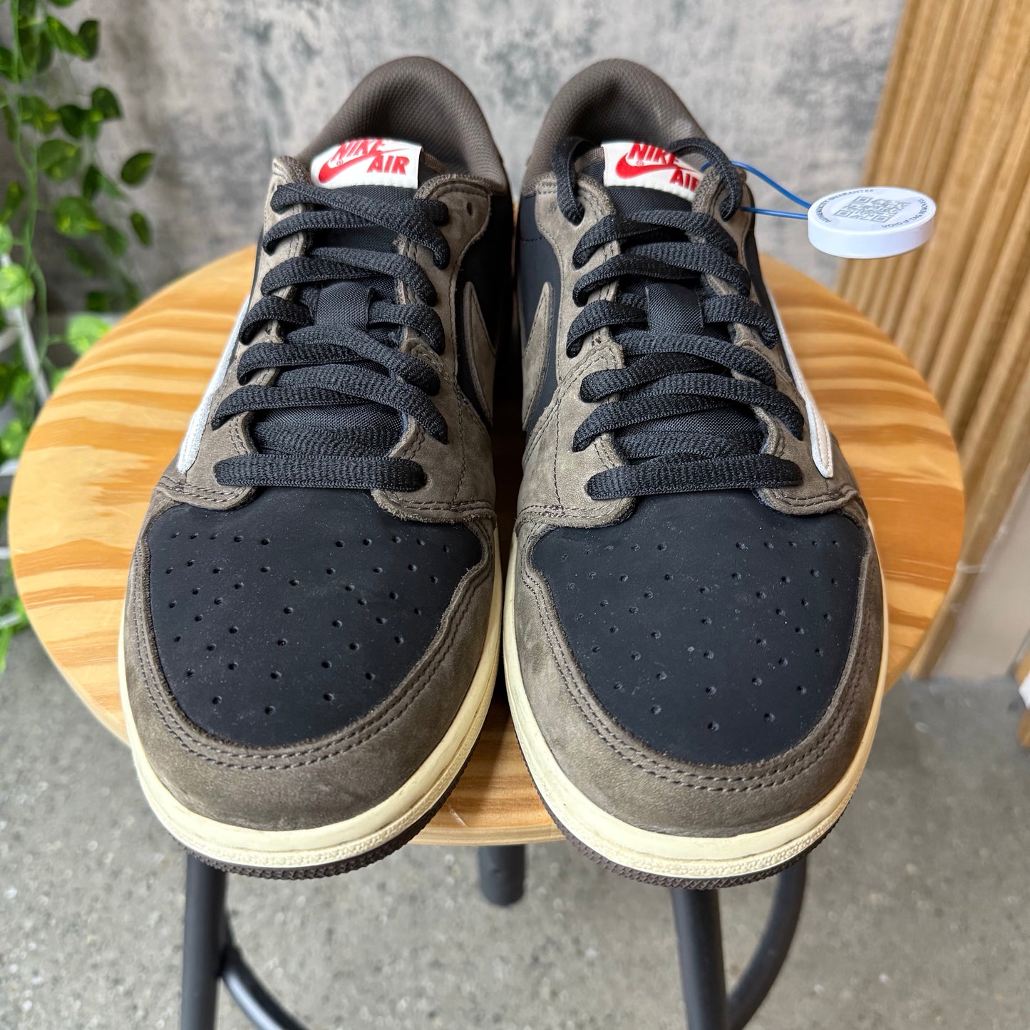 PRE-OWNED Travis Scott Mocha 1 Low OG SZ 11