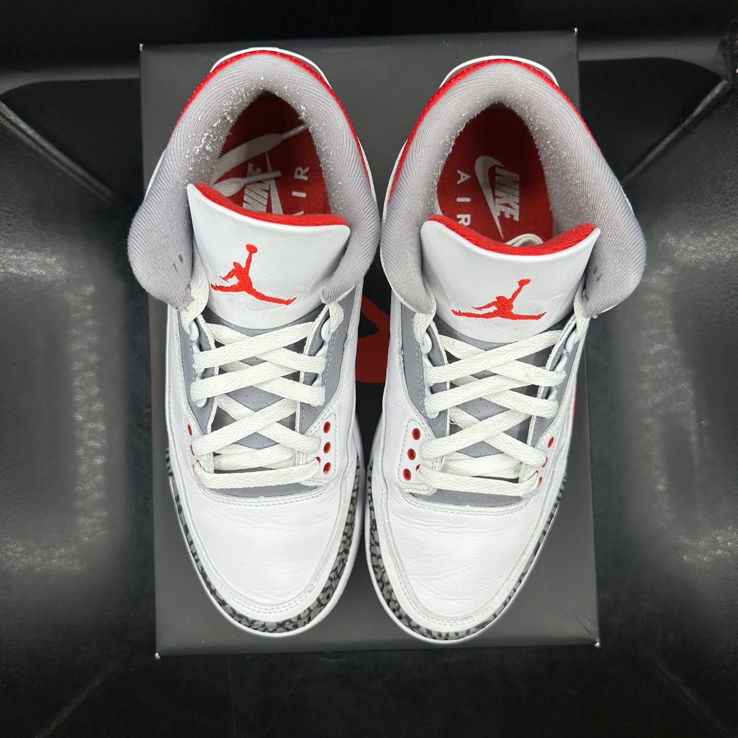 (PRE OWNED) Jordan 3 Fire Red 22' SZ 9.5