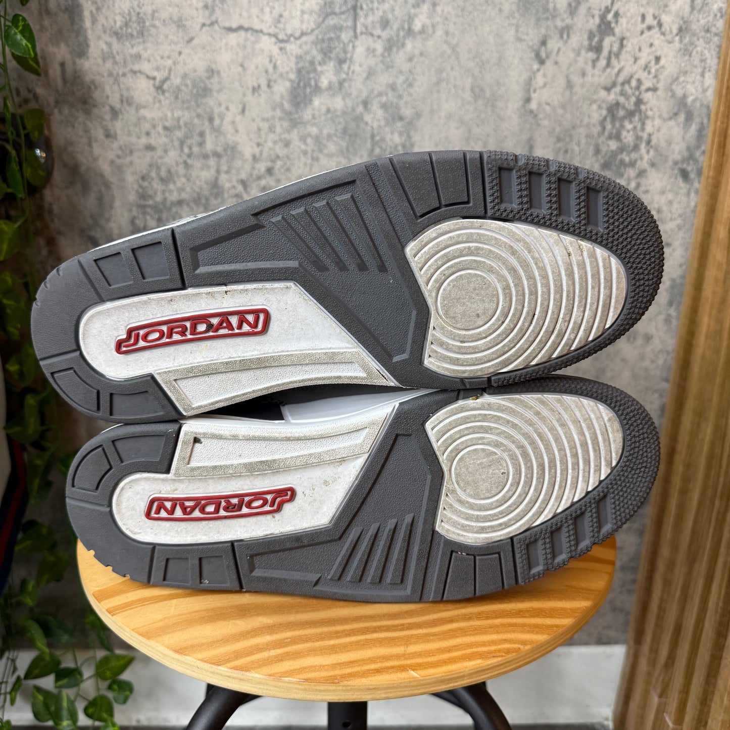 PRE-OWNED Jordan 3 Cool Grey SZ 11.5