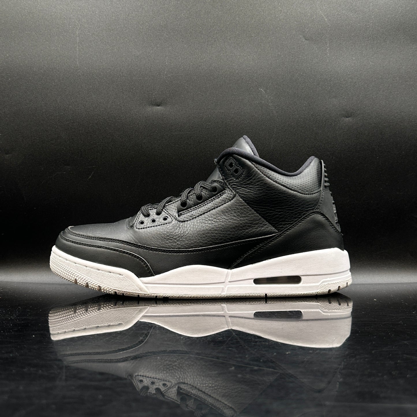 (PRE-OWNED) Jordan 3 Cyber Monday SZ 11