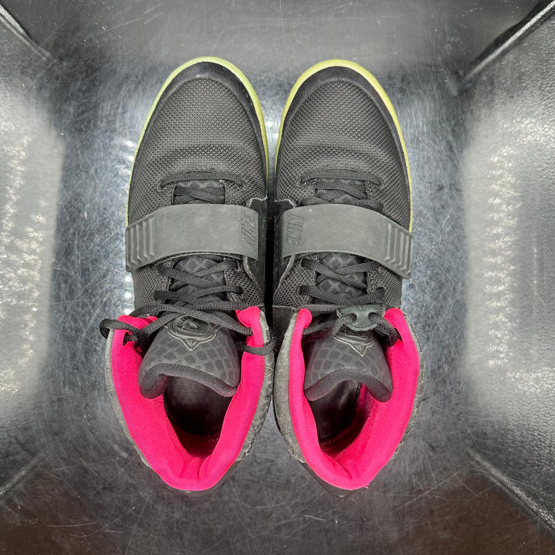 Air yeezy 2 nrg 2025 solar red