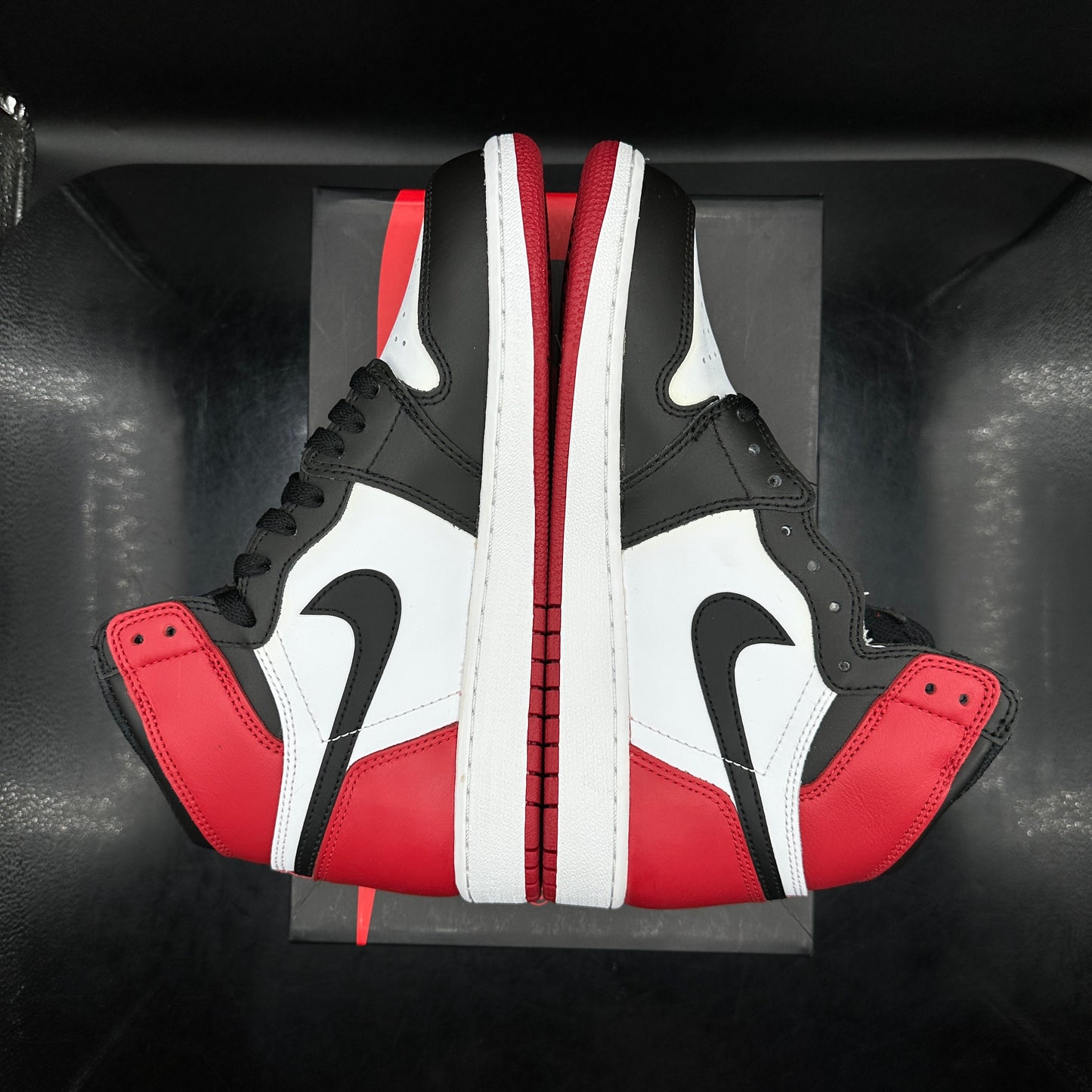 Jordan 1 Black Toe SZ 7Y (DS)