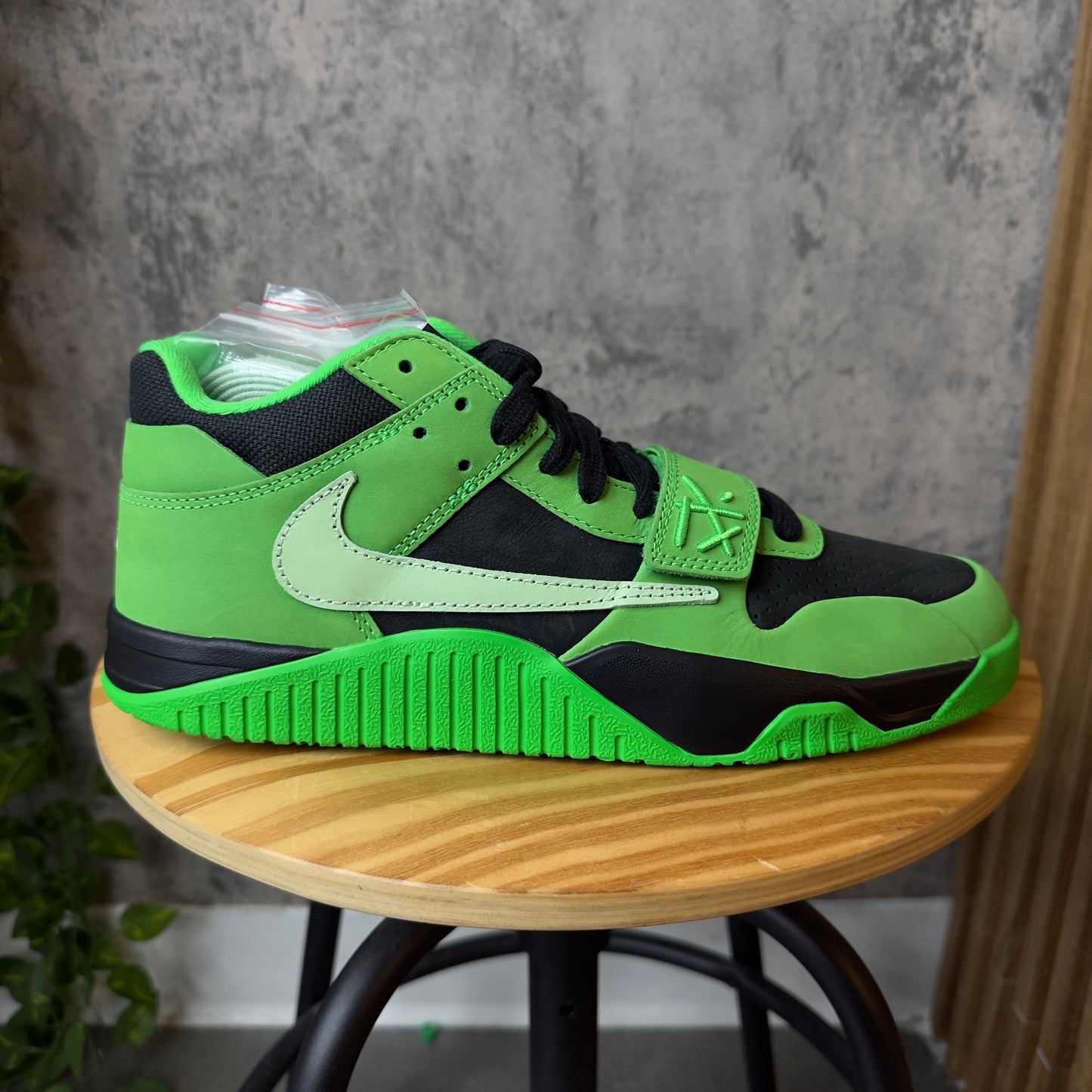 Travis Scott Jumpman Jack Green Spark SZ 9