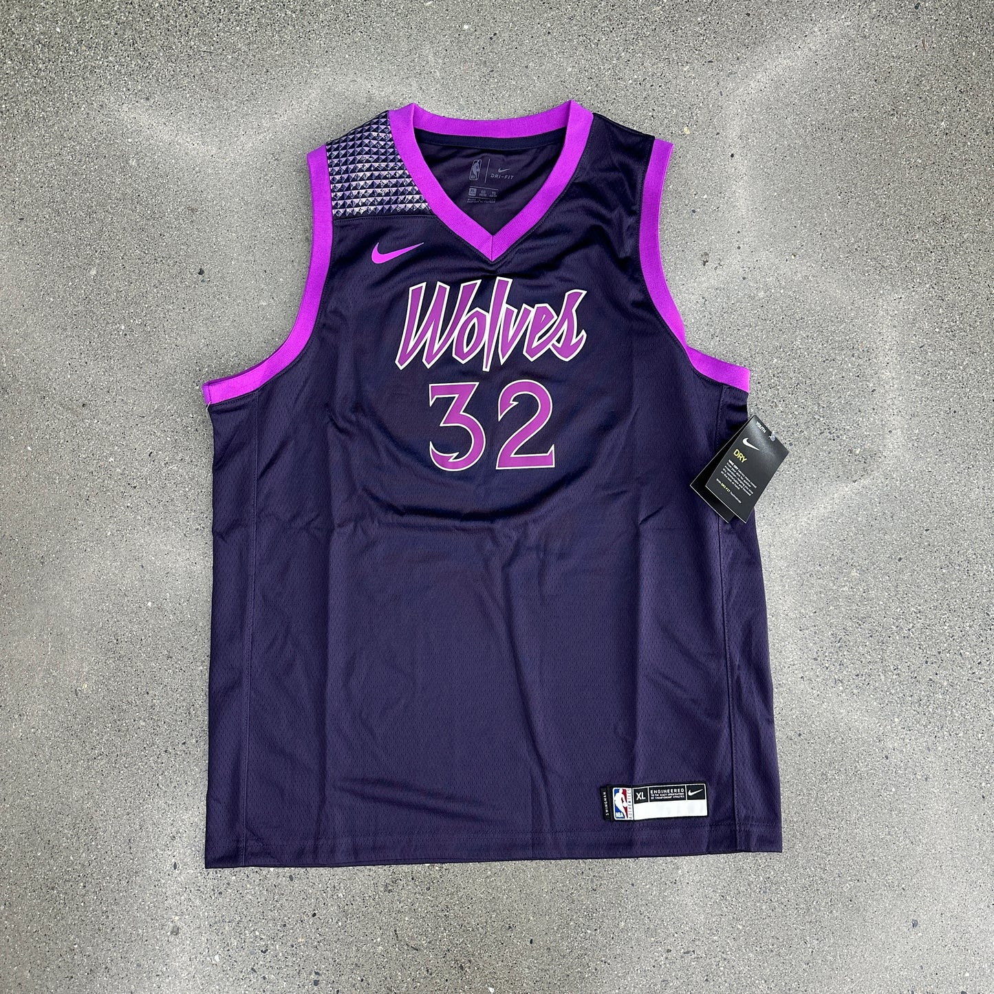 Wolves Karl Anthony Towns Purple Reign Jersey Youth SZ XL (NEW)