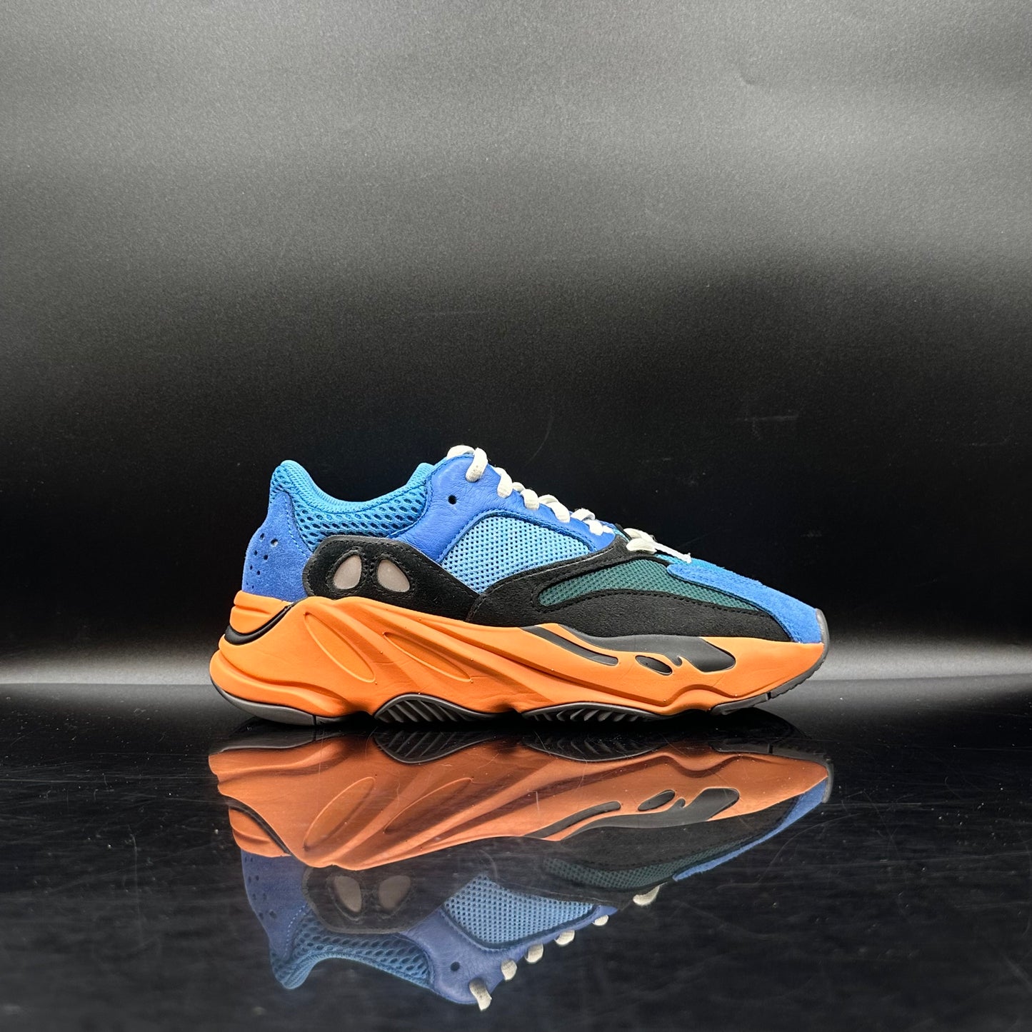 PRE-OWNED Yeezy 700 Bright Blue SZ 5
