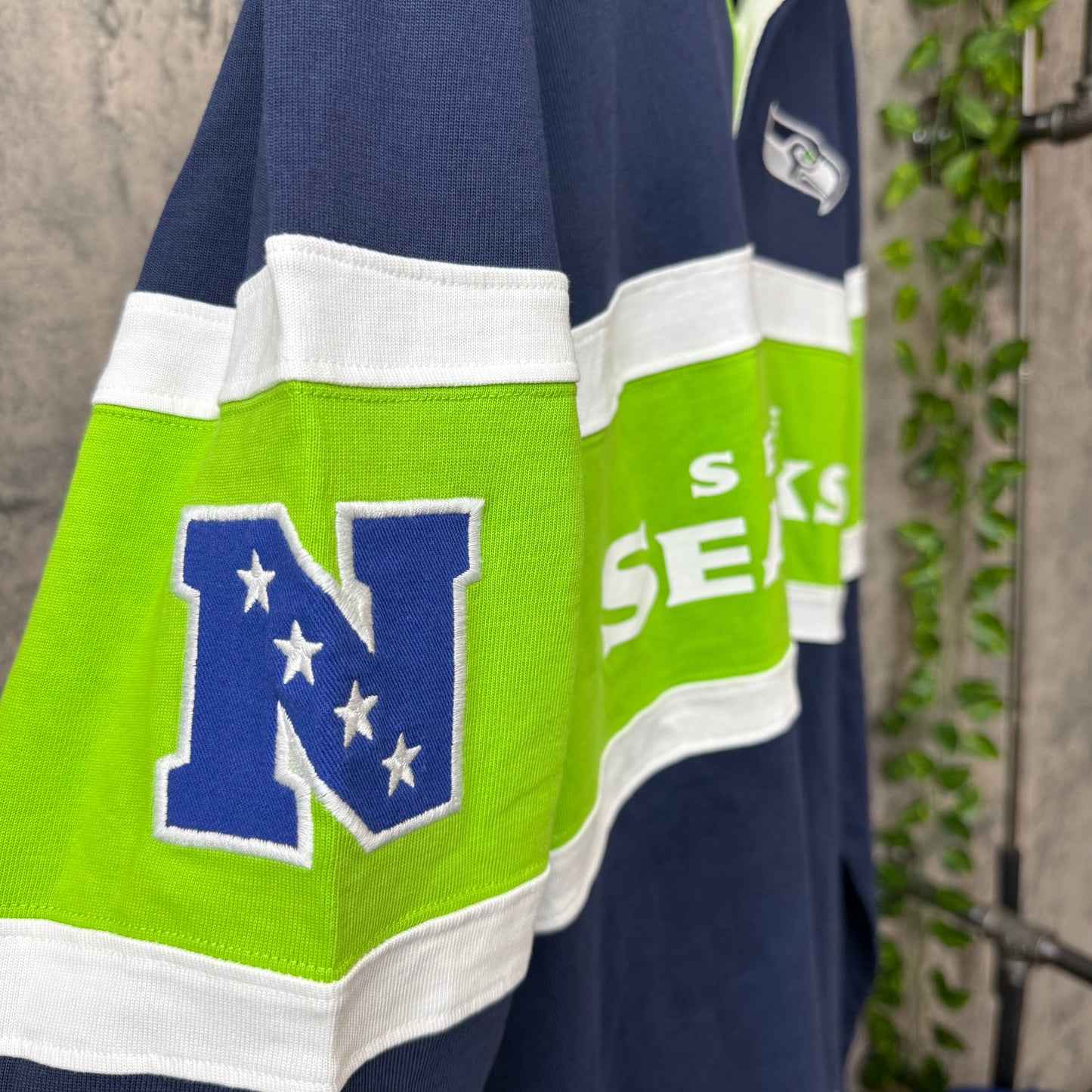Seahawks X Tommy Hilfiger Rugby Jersey SZ L (NEW)