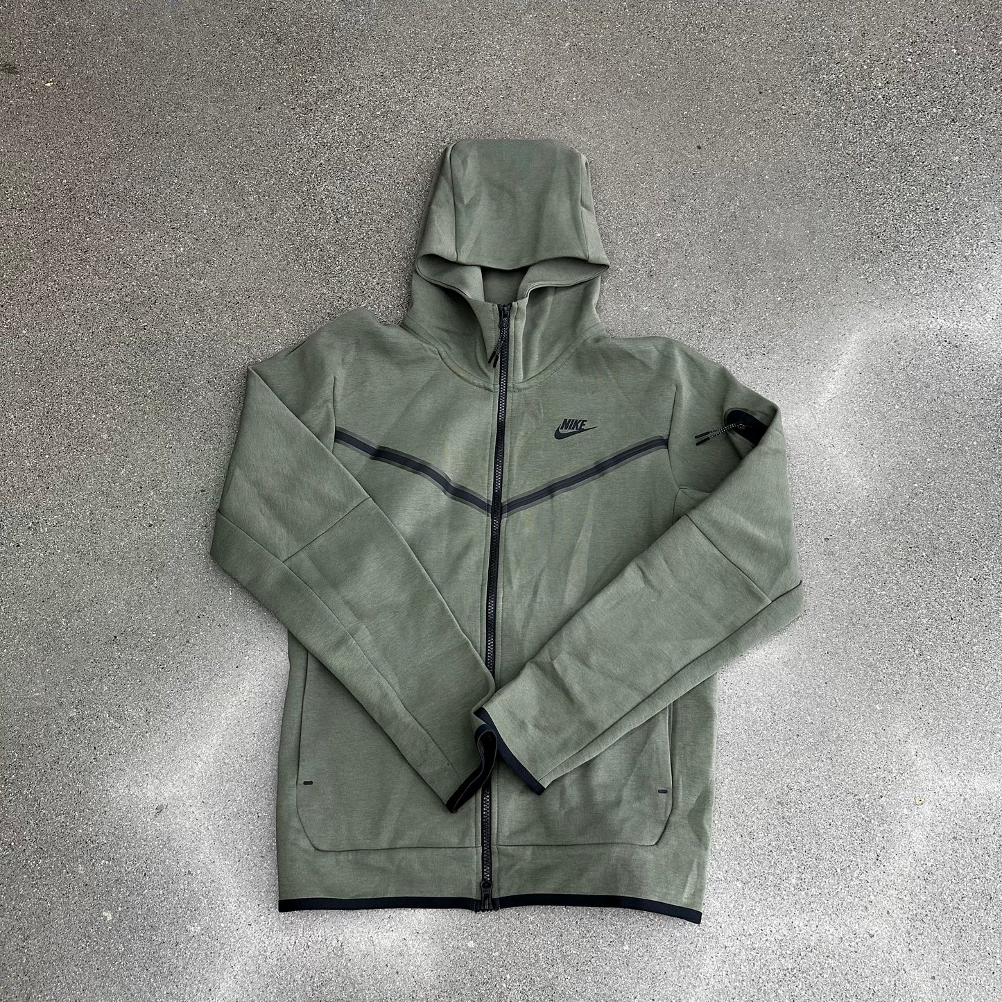 Nike Tech Fleece Zip-Up Olive SZ S (NEW)