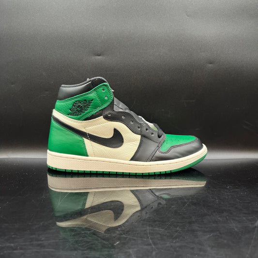 (PRE-OWNED) Jordan 1 Pine Green 1.0 SZ 9