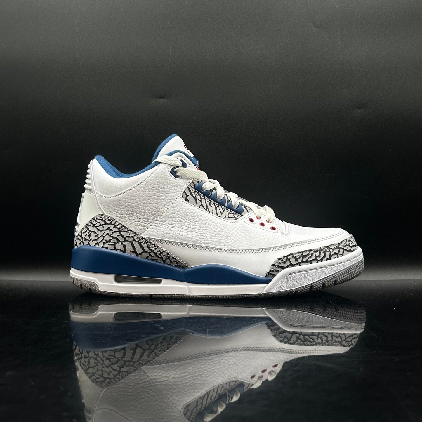 PRE-OWNED Jordan 3 True Blue SZ 9