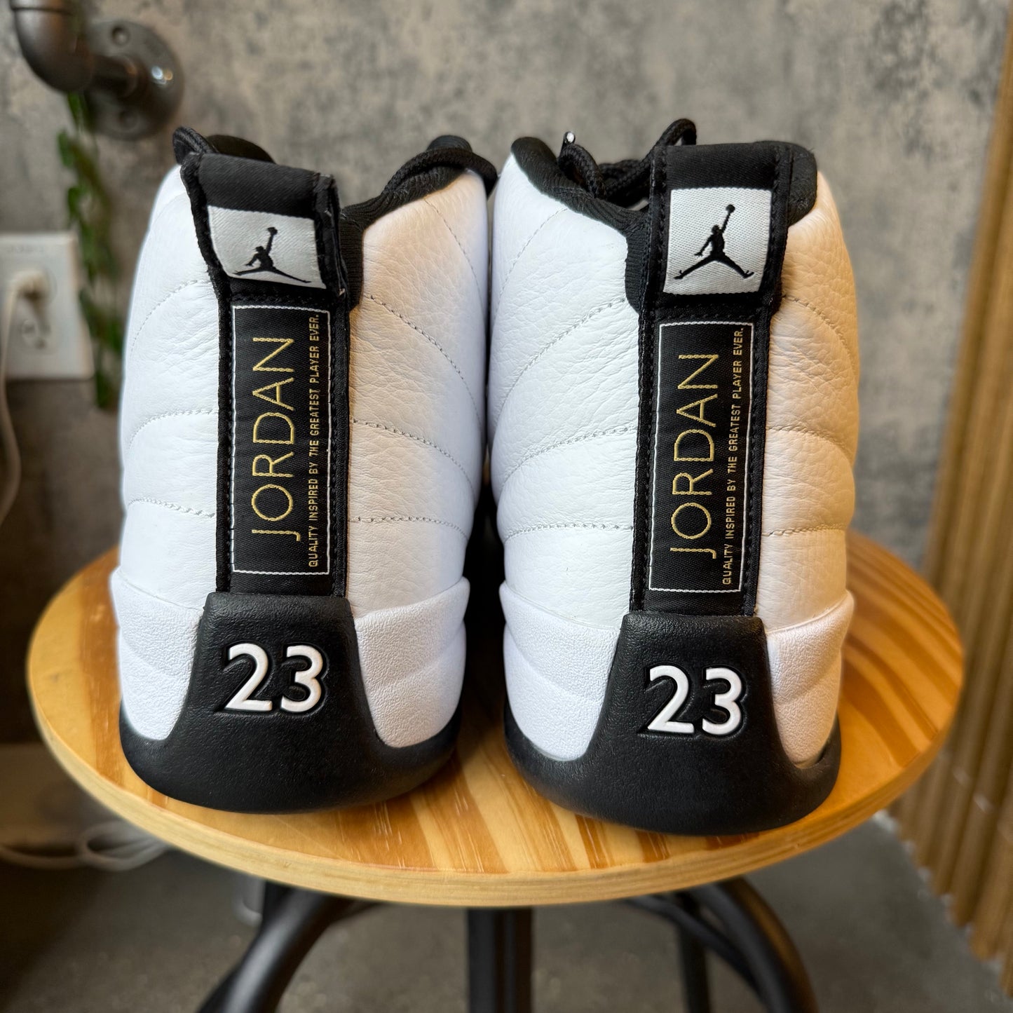 **Jordan 12 Royalty SZ 14