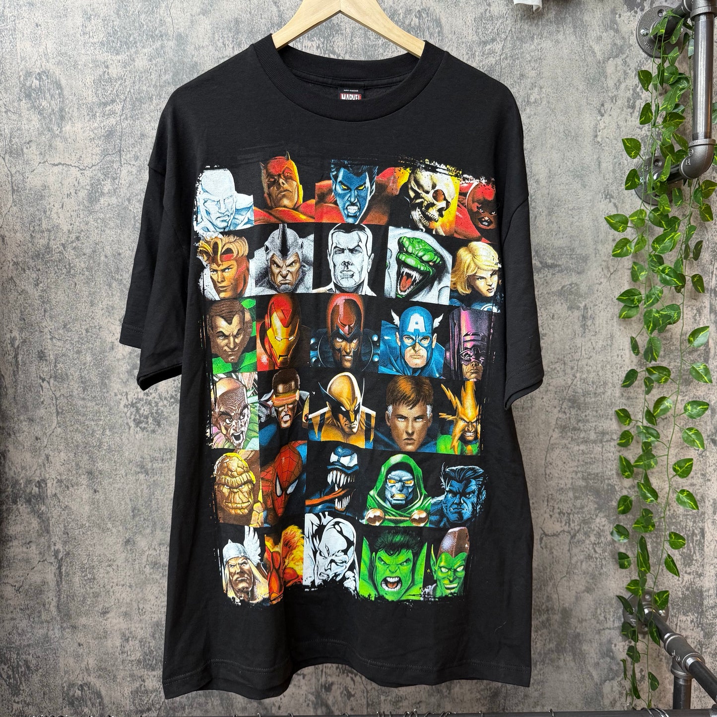 Mad Engine Marvel Select your Fighter Tee SZ XL