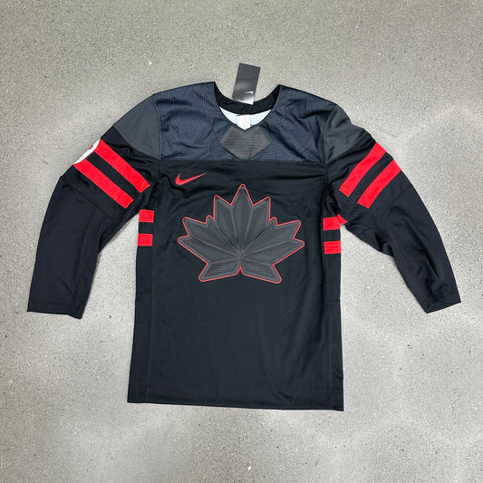 Nike Canada Olympics Jersey SZ S (NEW)