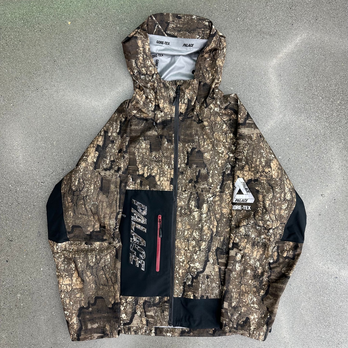 Palace x Real Tree x Gore-Tex Timber Jacket SZ L (NEW)