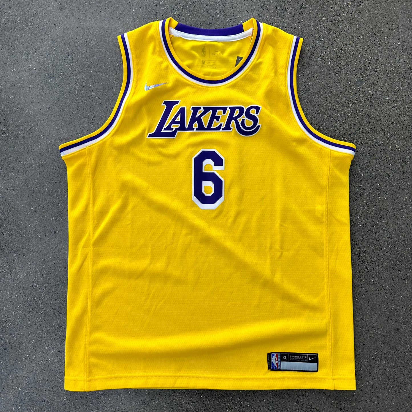 Lebron James Yellow #6 Lakers Jersey SZ XL (NEW)