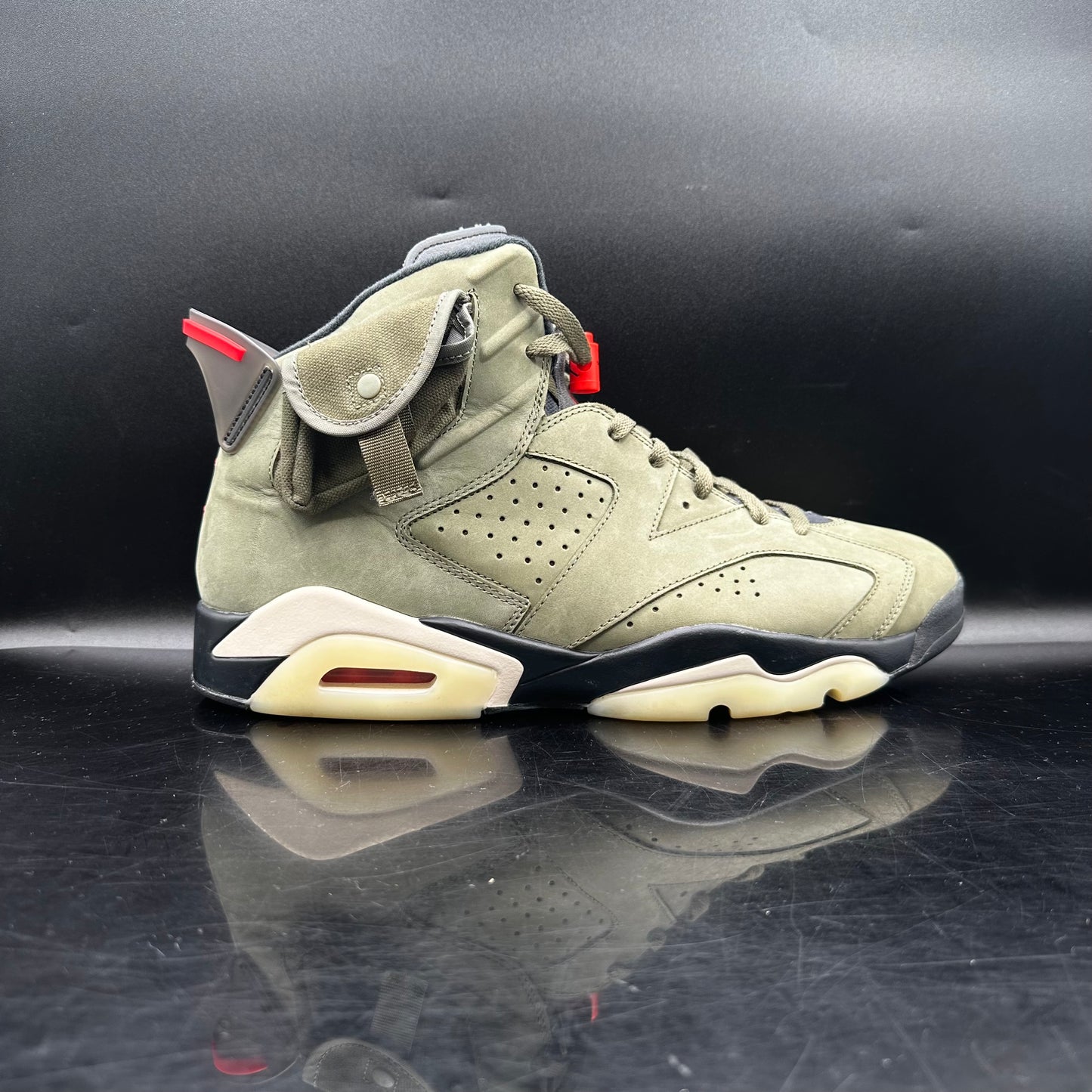 (PRE-OWNED) Jordan 6 Travis Scott Olive SZ 13