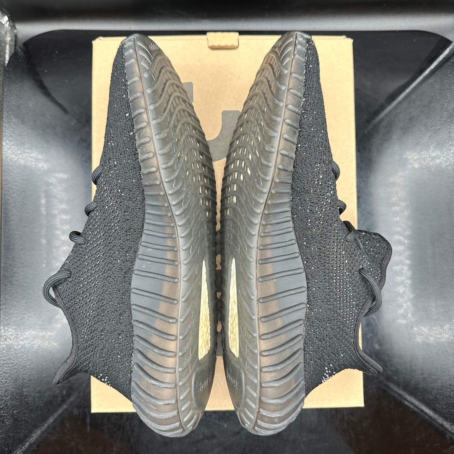 PRE-OWNED Yeezy 350 v2 Core Black SZ 10