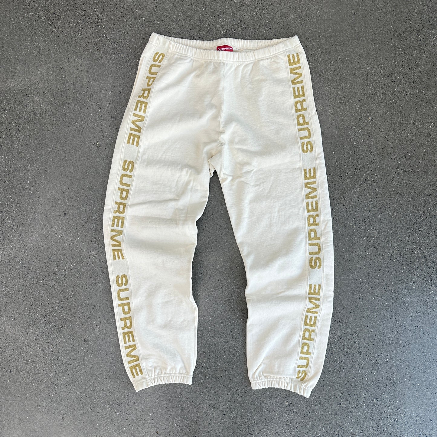 Supreme Metallic Gold Ribbed Sweatpants FW20 SZ XL (NEW)