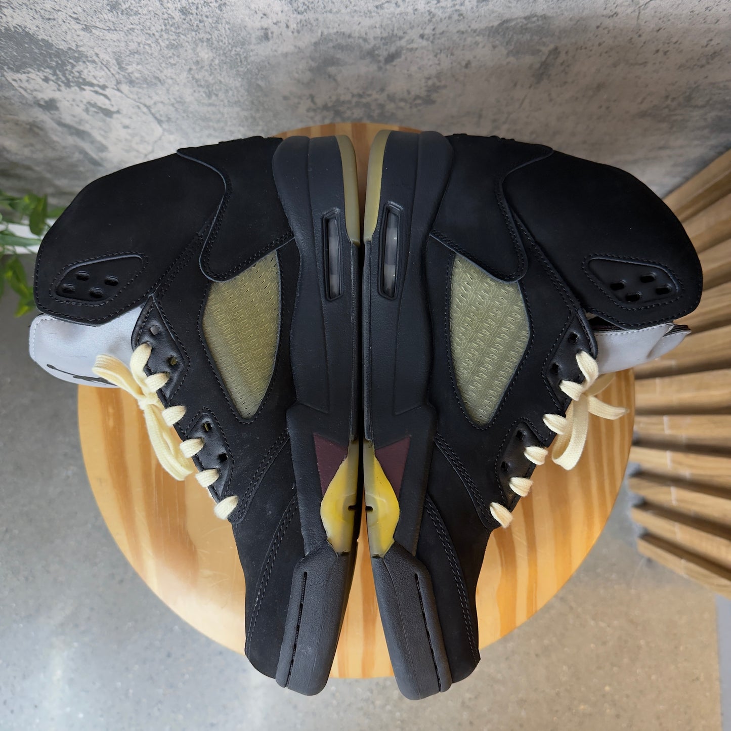 (PRE-OWNED) Jordan 5 AMA Black SZ 10