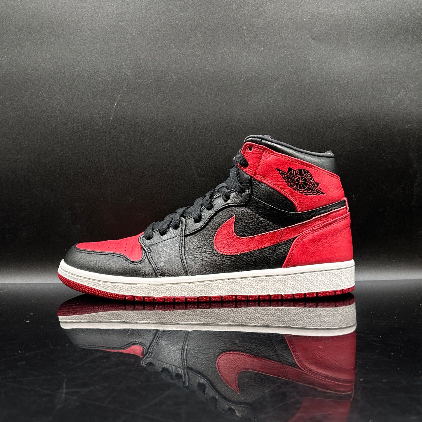 PRE-OWNED Jordan 1 Banned (2011) SZ 10.5