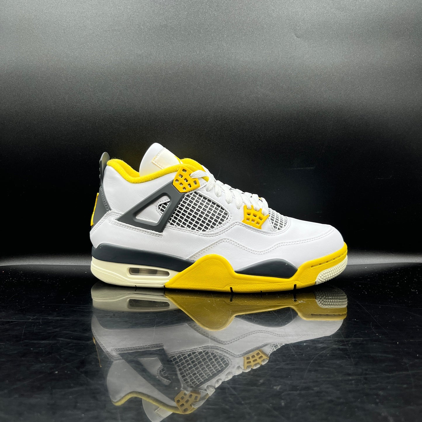 Jordan 4 Vivid Sulfur SZ 8M (DS)