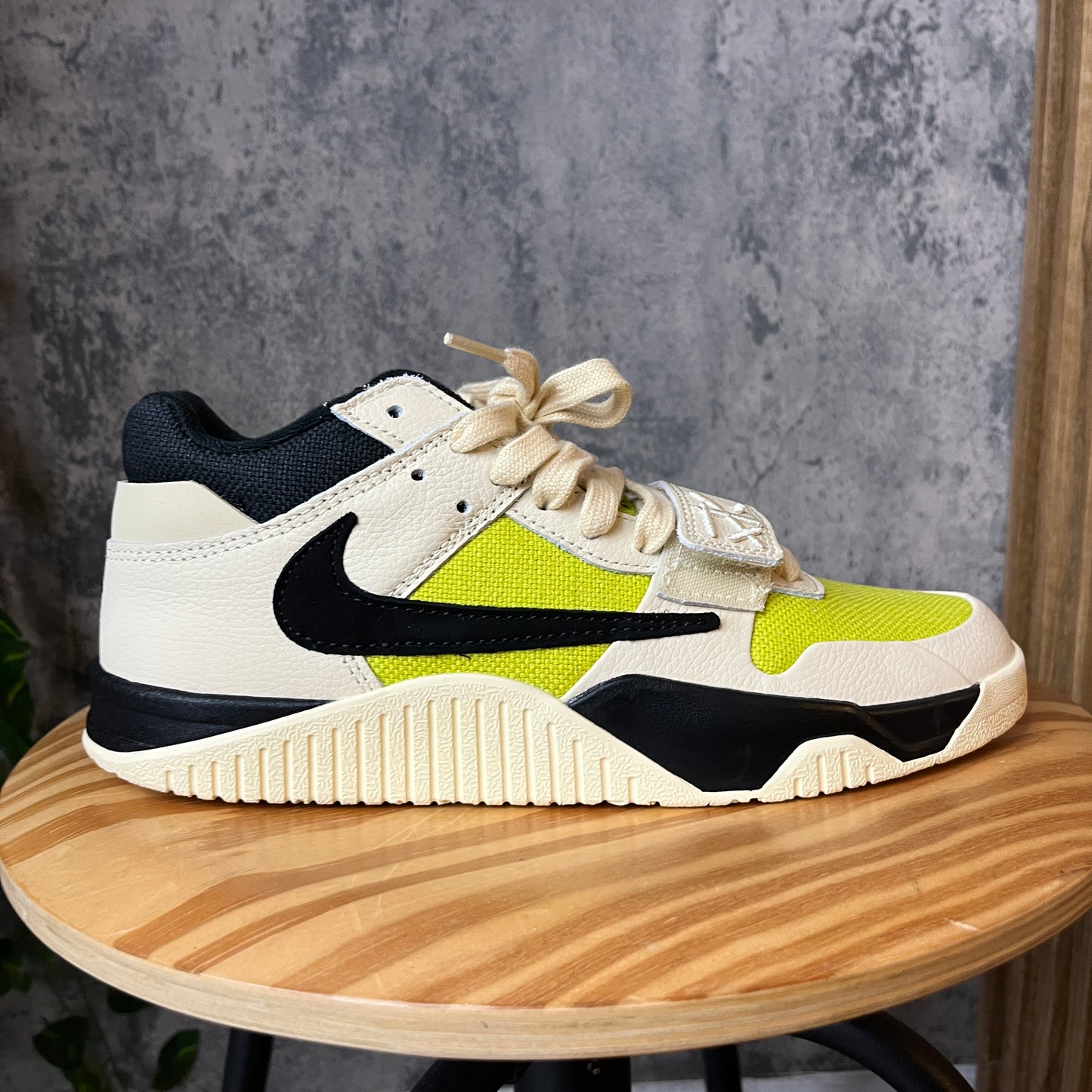 Jordan Jumpman Jack Bright Cactus SZ 7.5 (DS)