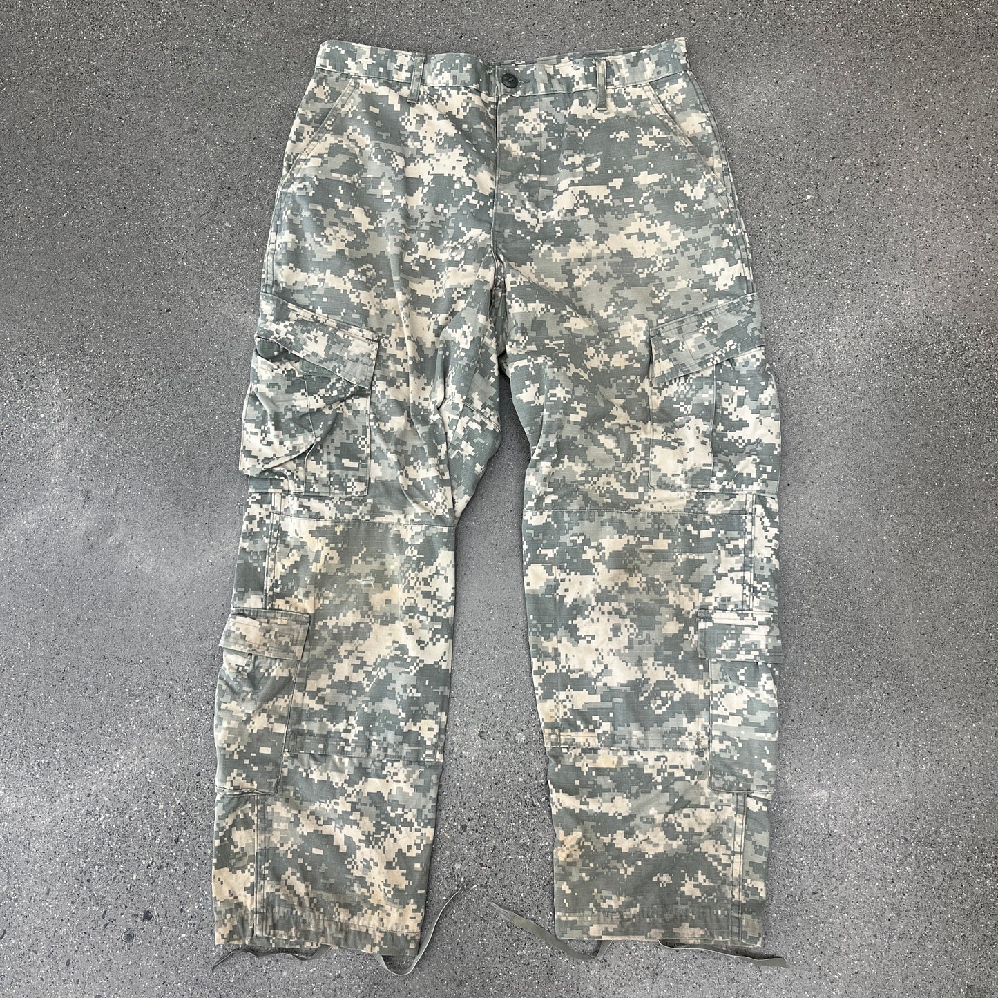 Army Digital Camo Cargo Pants SZ 30x30