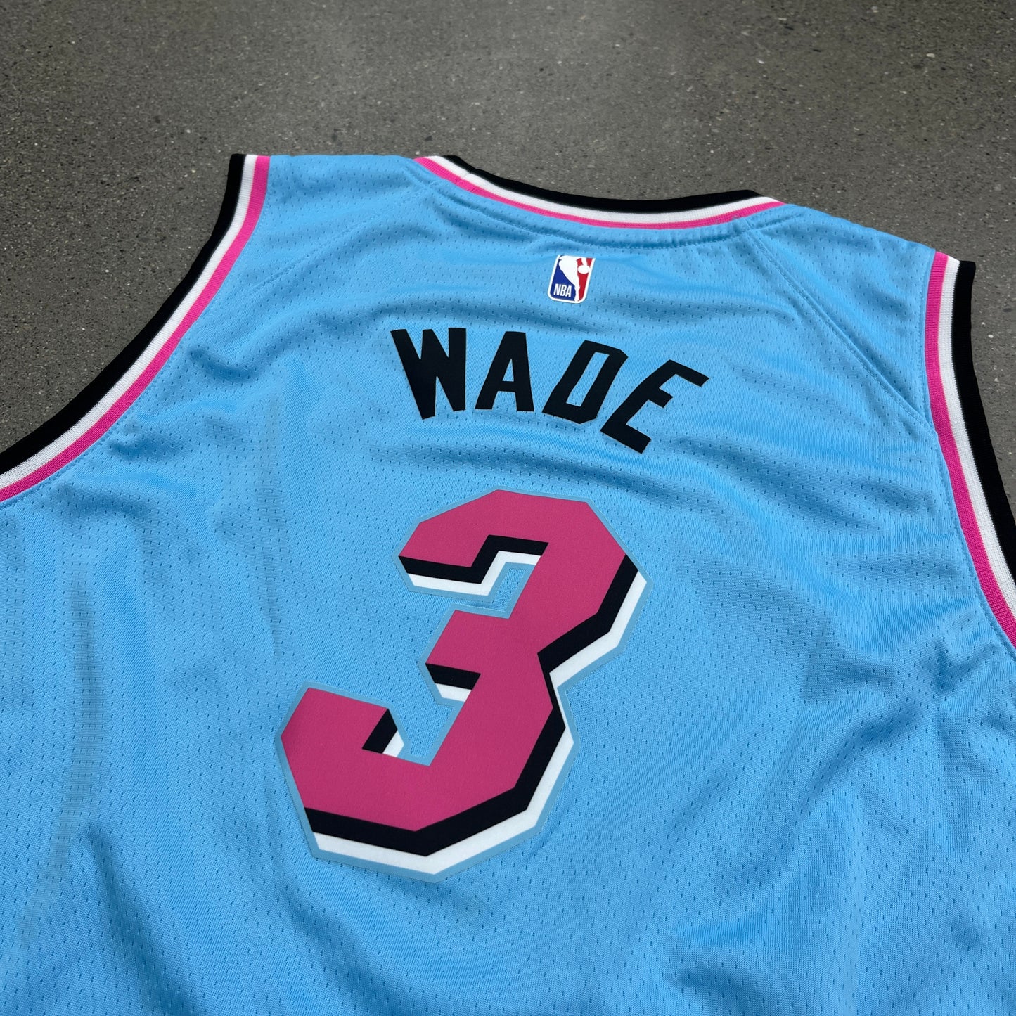 Dwayne Wade Miami Heat Jersey SZ XL (Y)