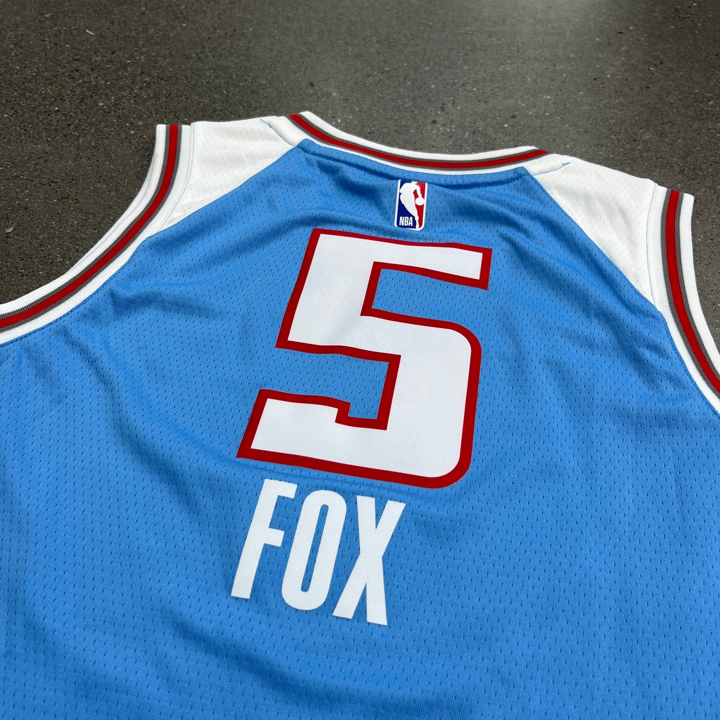 De’Aaron Fox Sacramento Kings Jersey SZ L (Y)