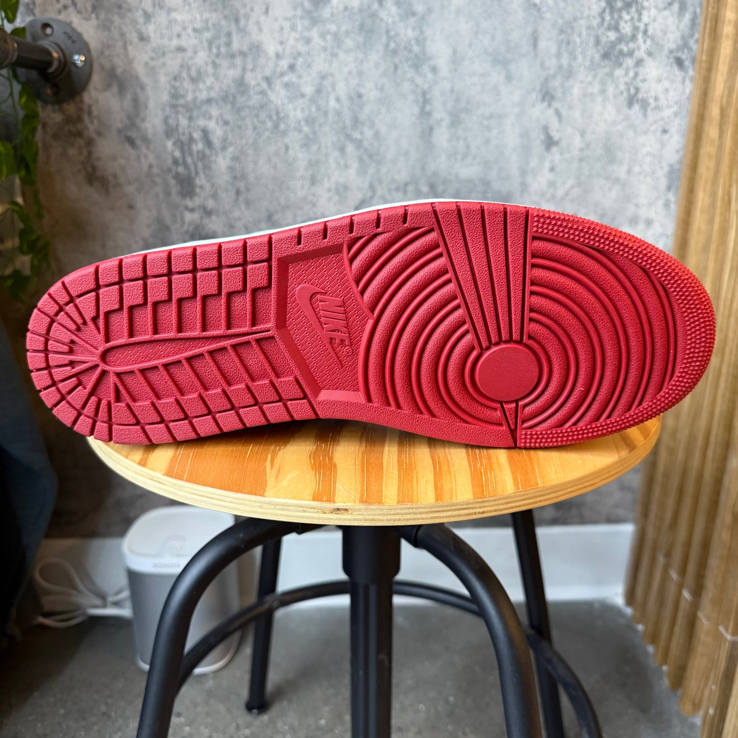 Jordan 1 Low Black Toe SZ 12 (DS)