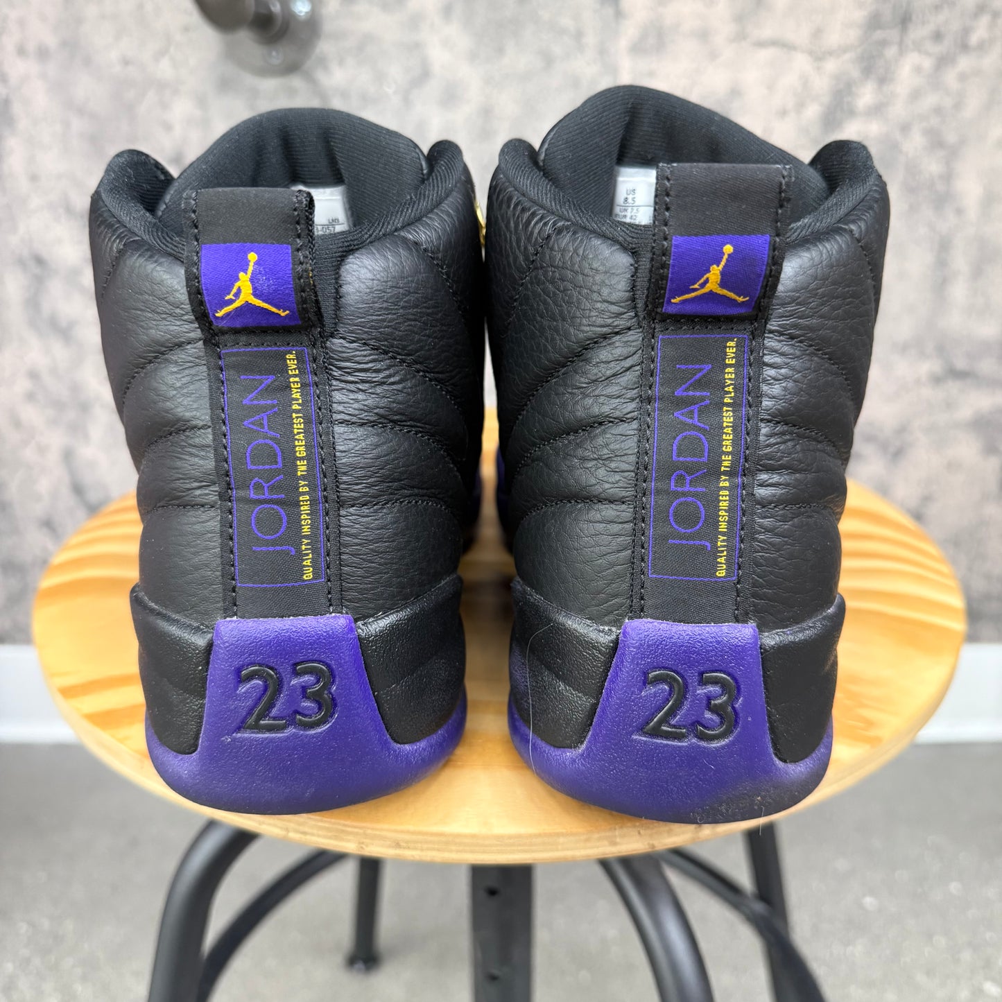 PRE-OWNED Jordan 12 Field Purple SZ 8.5