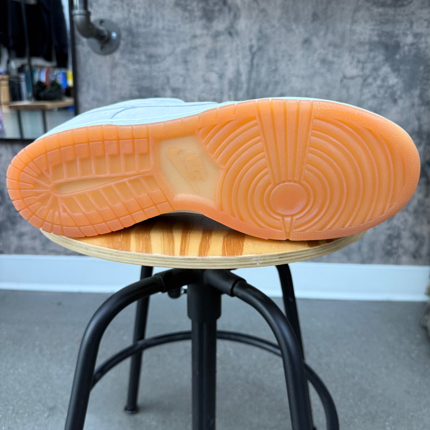 Nike SB Pale Ivory Low SZ 11 (DS)