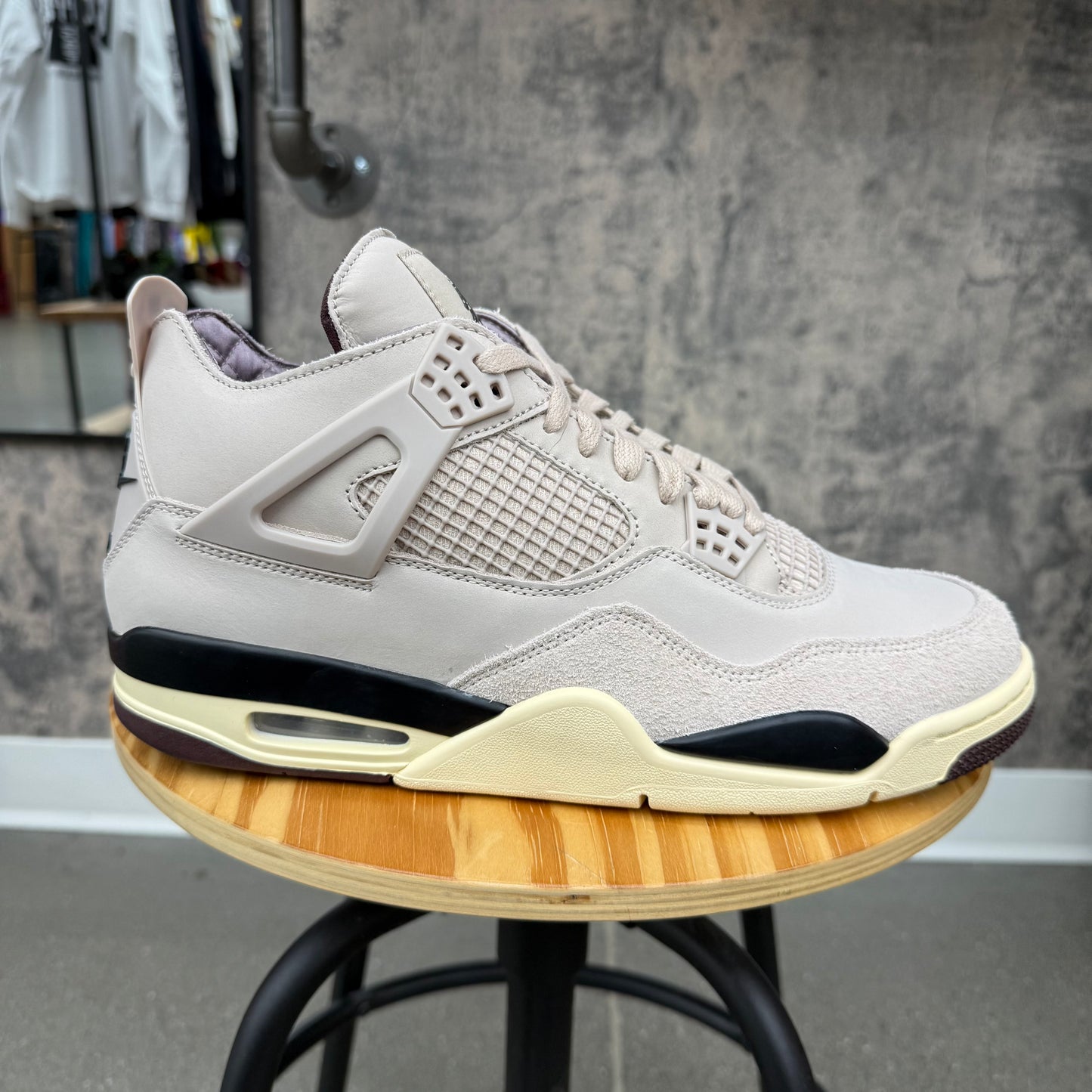 Jordan 4 AMA WYWS SZ 11.5M/13W (DS)