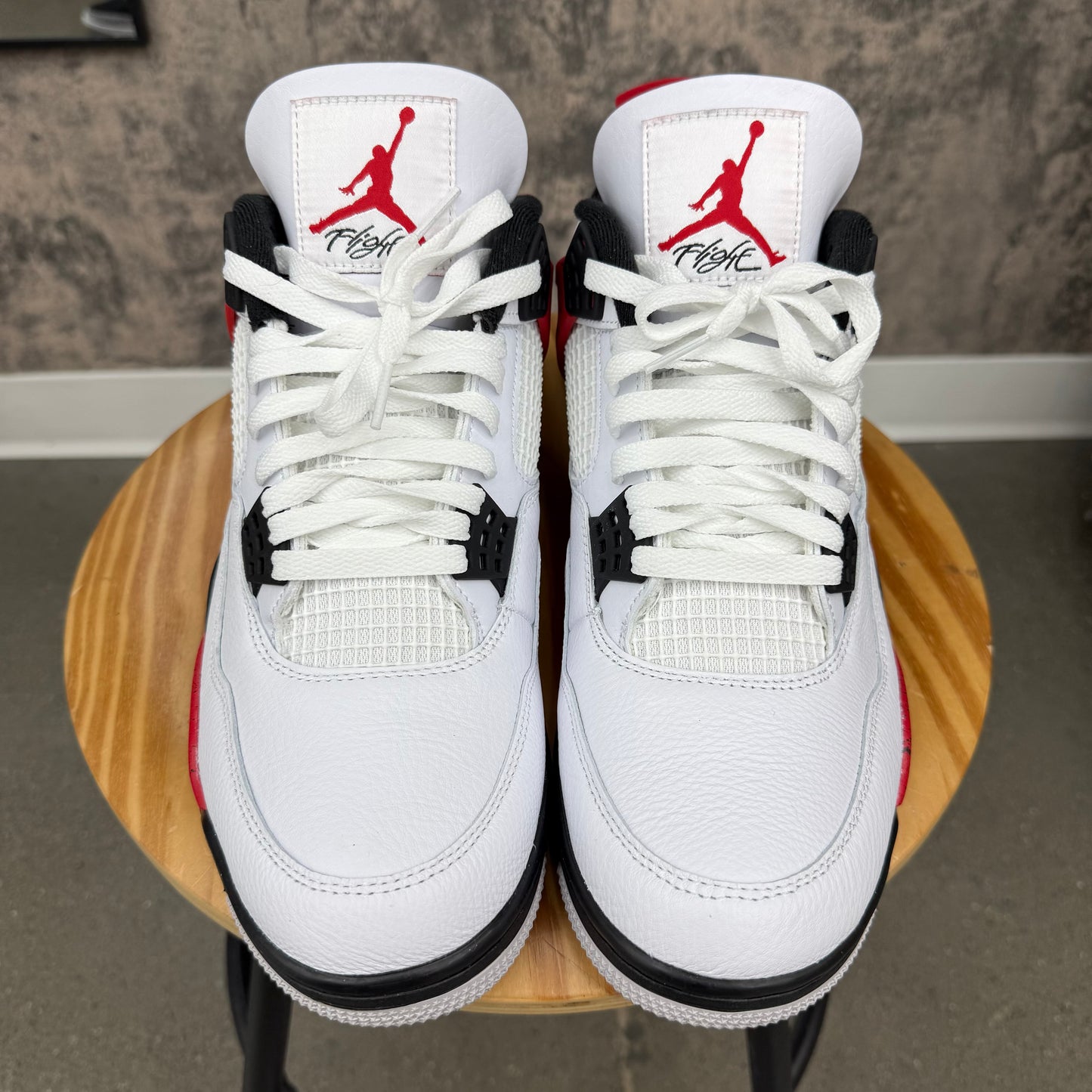 (PRE-OWNED) Jordan 4 Red Cement SZ 11