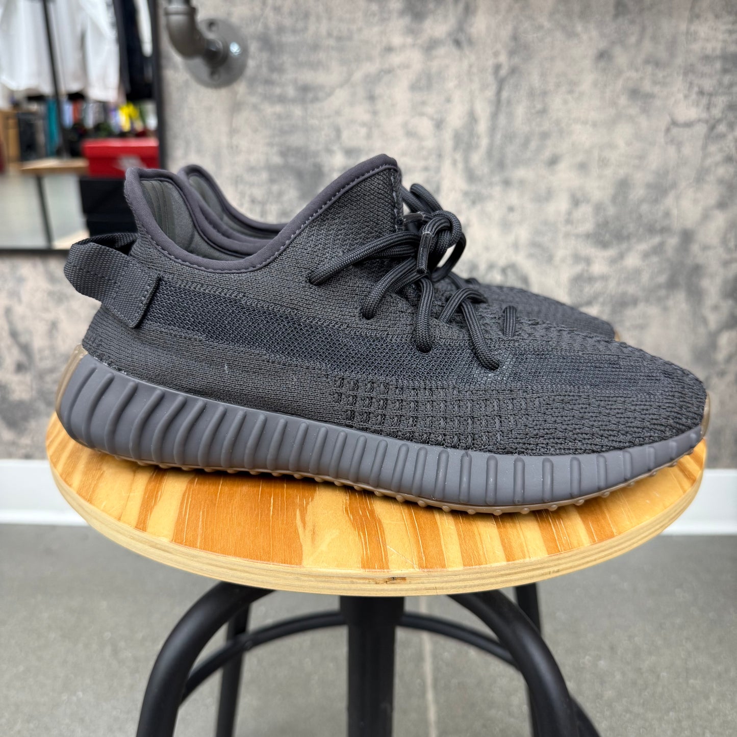 (PRE-OWNED) Yeezy Cinder 350v2 SZ 8