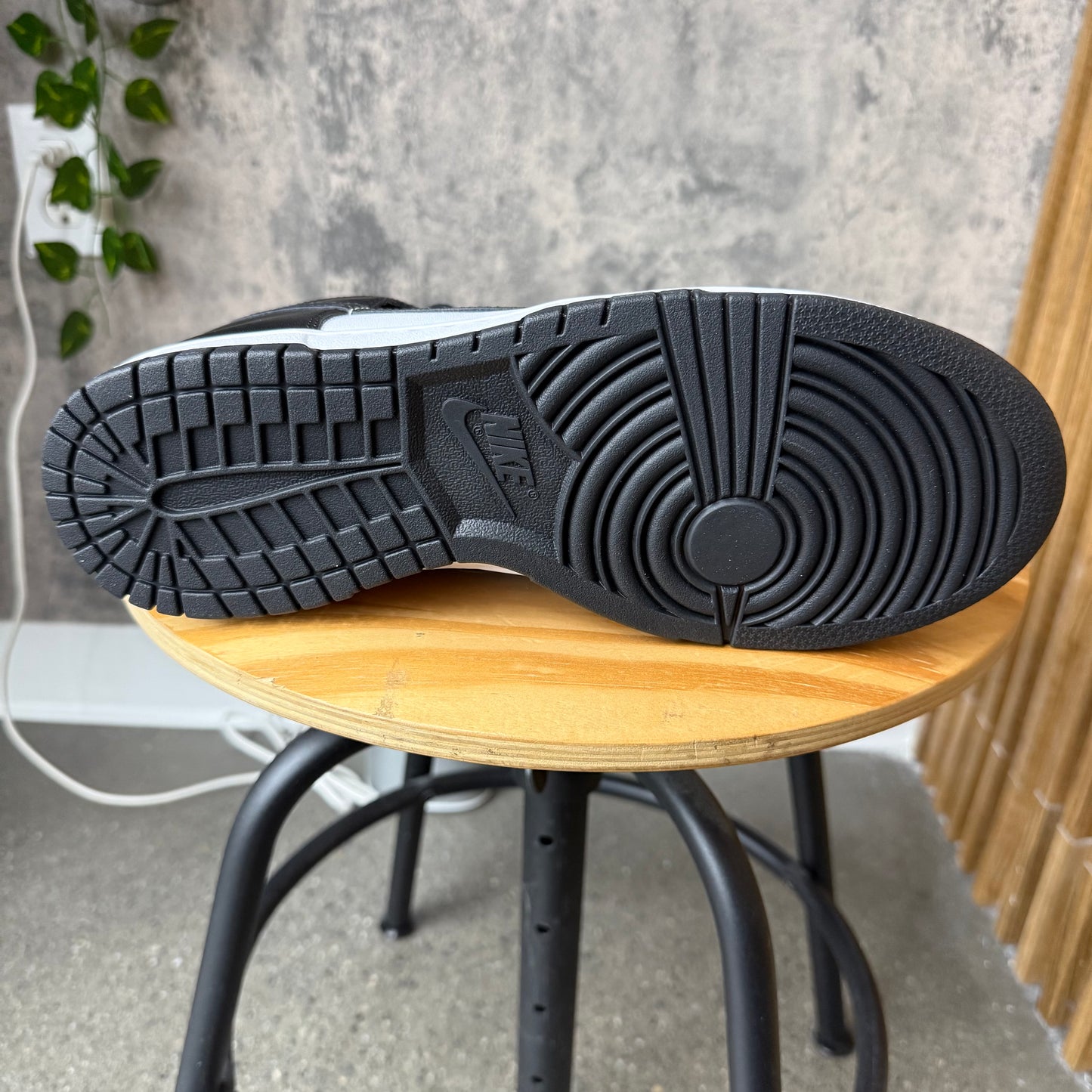 Panda Dunk High SZ 8.5 (DS)