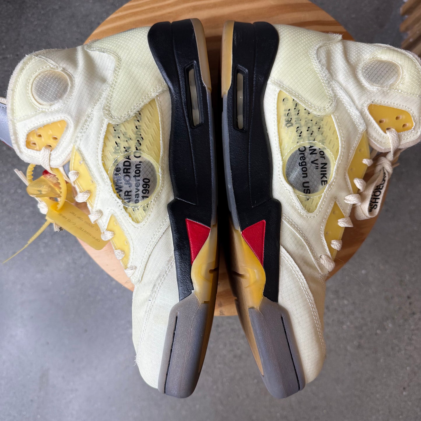 (PRE-OWNED) Jordan 5 Off White Sail SZ 12.5