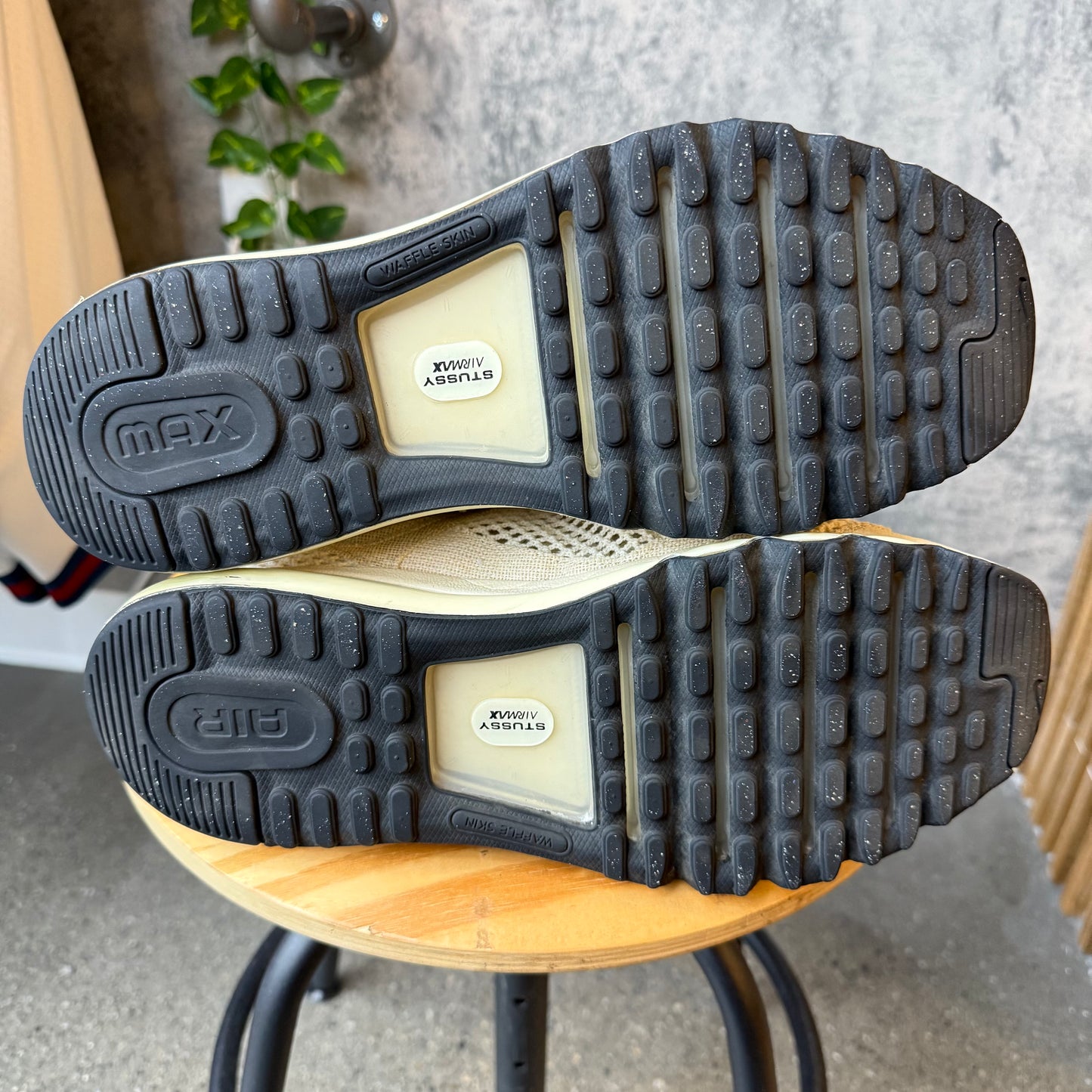 (PRE-OWNED) Stussy Air Max Fossil SZ 10.5