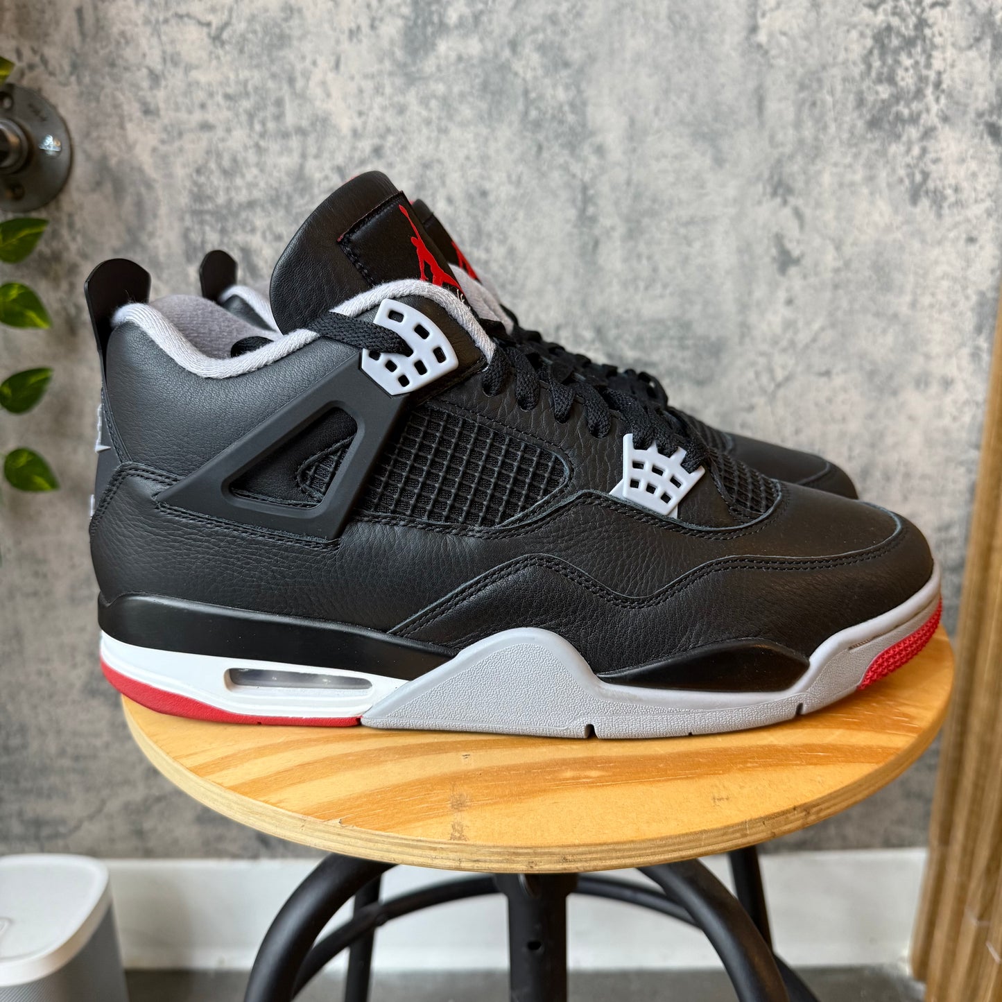 (PRE-OWNED) Jordan 4 Bred Reimagined SZ 11.5