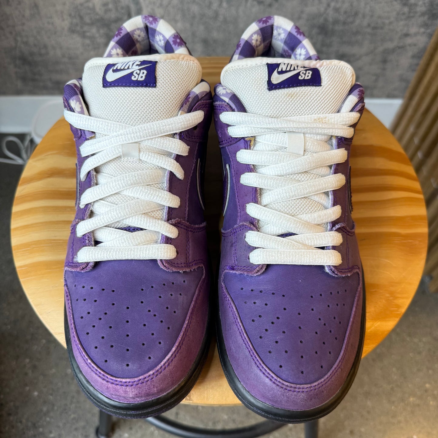 (PRE-OWNED) Nike SB Purple Lobster *Special Box* SZ 9.5