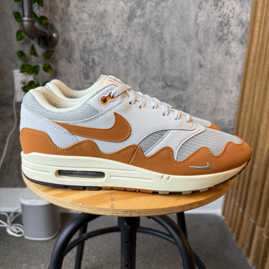 (PRE-OWNED) Nike Air Max Patta Monarch SZ 11.5