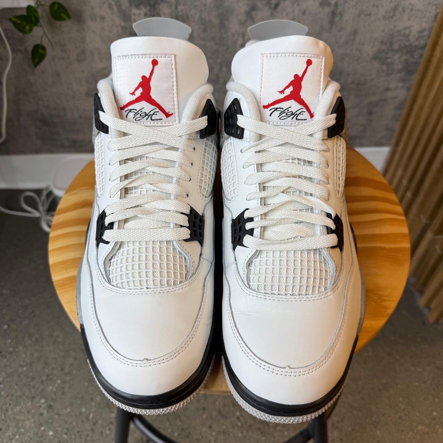 (PRE-OWNED) White Cement 3 Reimagined SZ 11.5