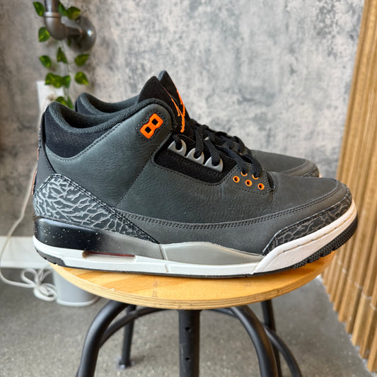 (PRE-OWNED) Jordan 3 Fear SZ 11.5