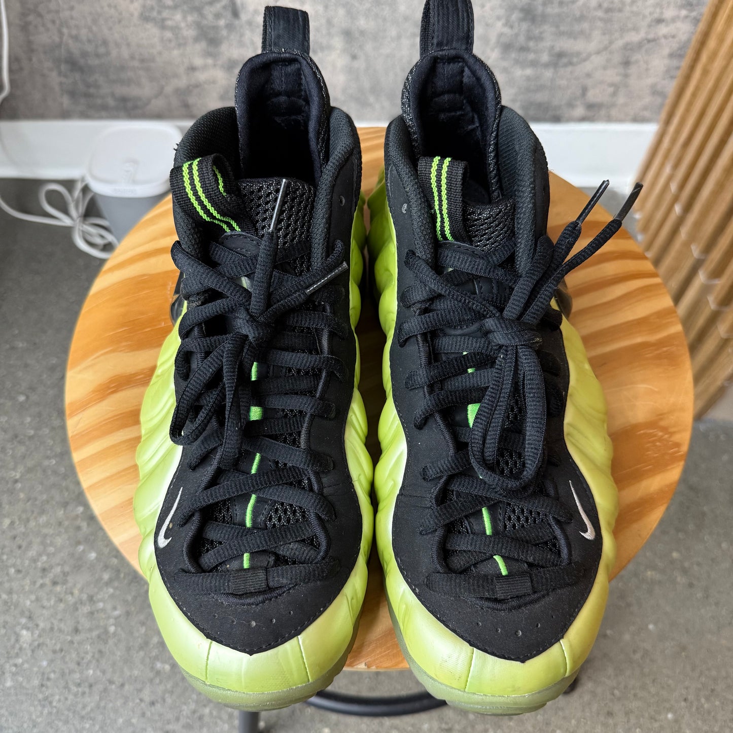 PRE-OWNED Nike Foamposite Pro Electric Green (2010) SZ 9**