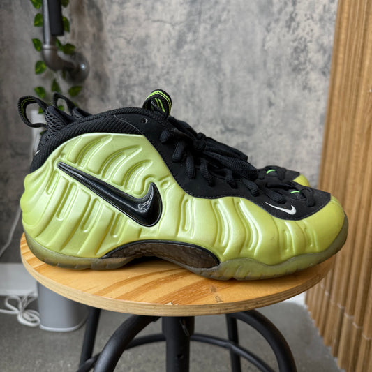 PRE-OWNED Nike Foamposite Pro Electric Green (2010) SZ 9**