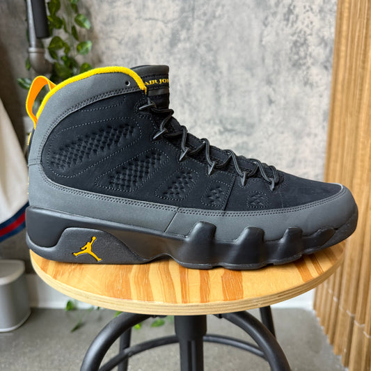 (PRE-OWNED) Jordan 9 University Gold SZ 12