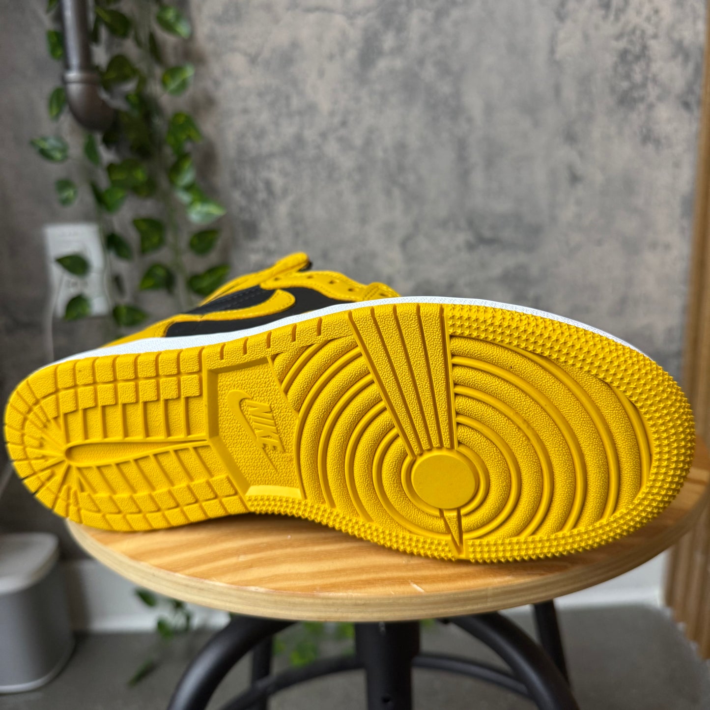 Jordan 1 Pollen High (DS) SZ 6Y