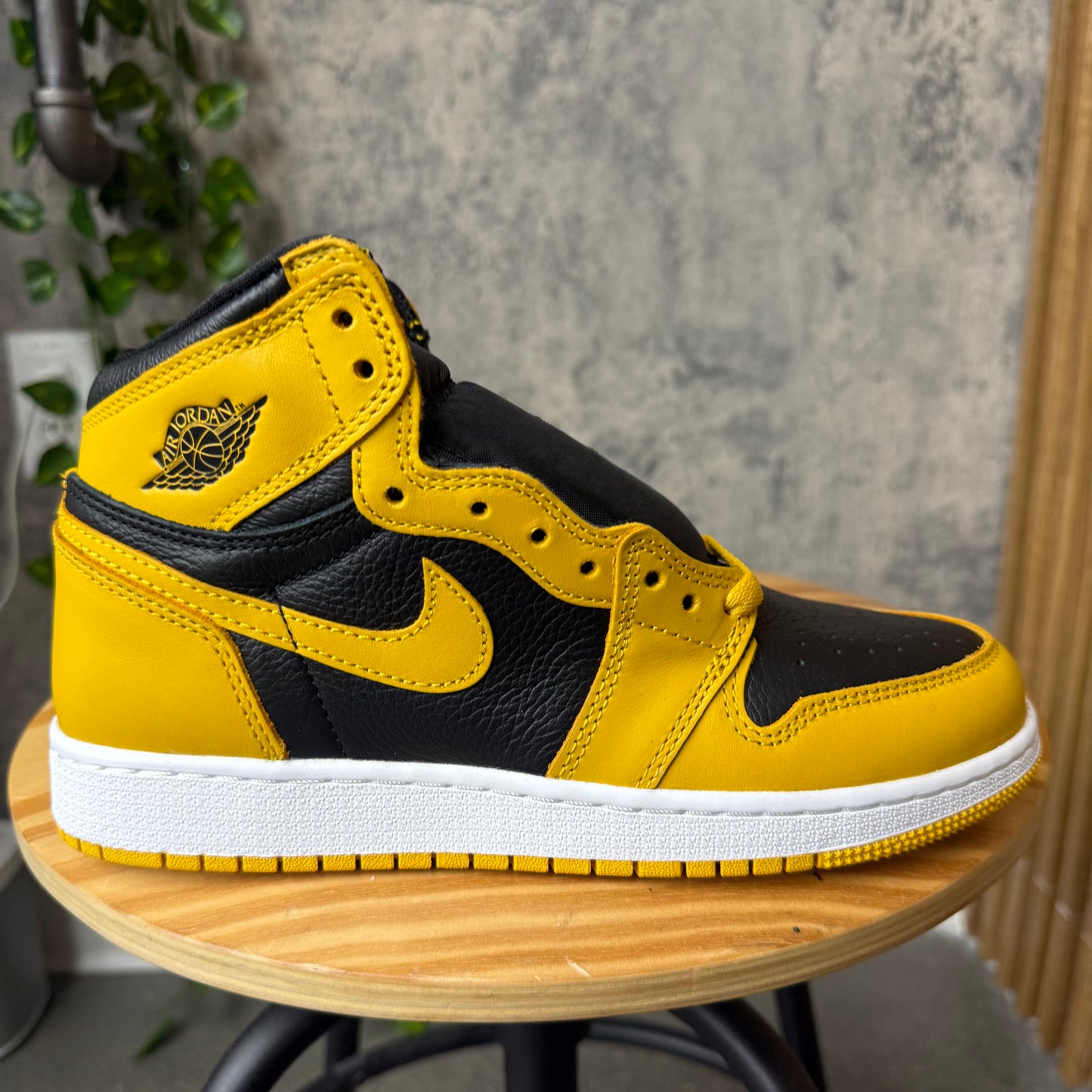 Jordan 1 Pollen High (DS) SZ 6Y